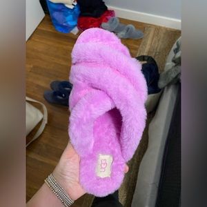 UGG Women Scuffita Slippers